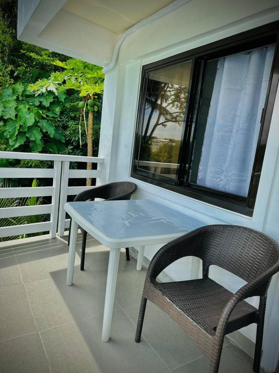 Playa Blanca Beach Resort Puerto Galera Exterior foto