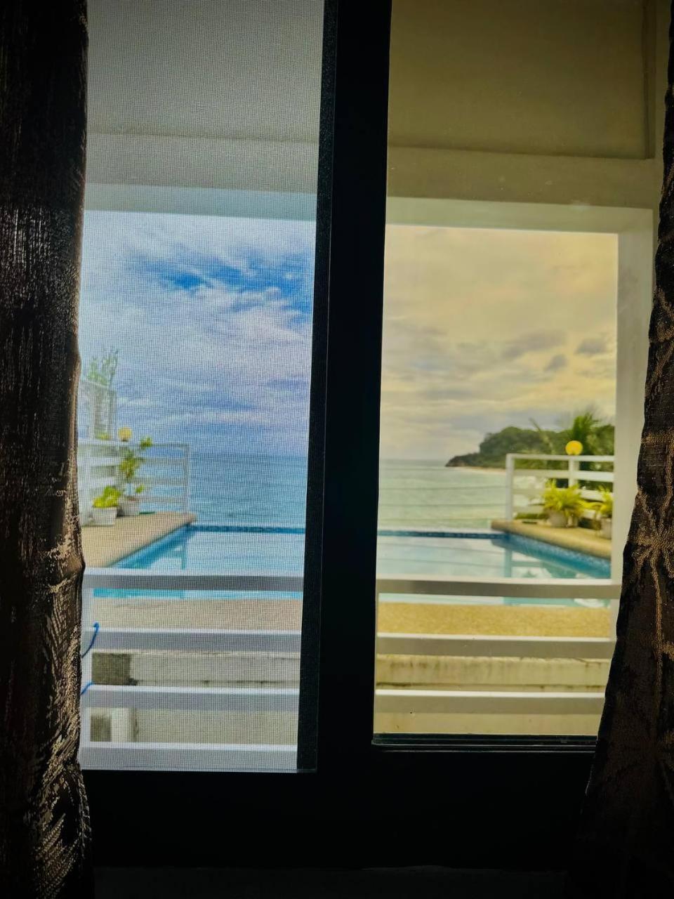 Playa Blanca Beach Resort Puerto Galera Exterior foto